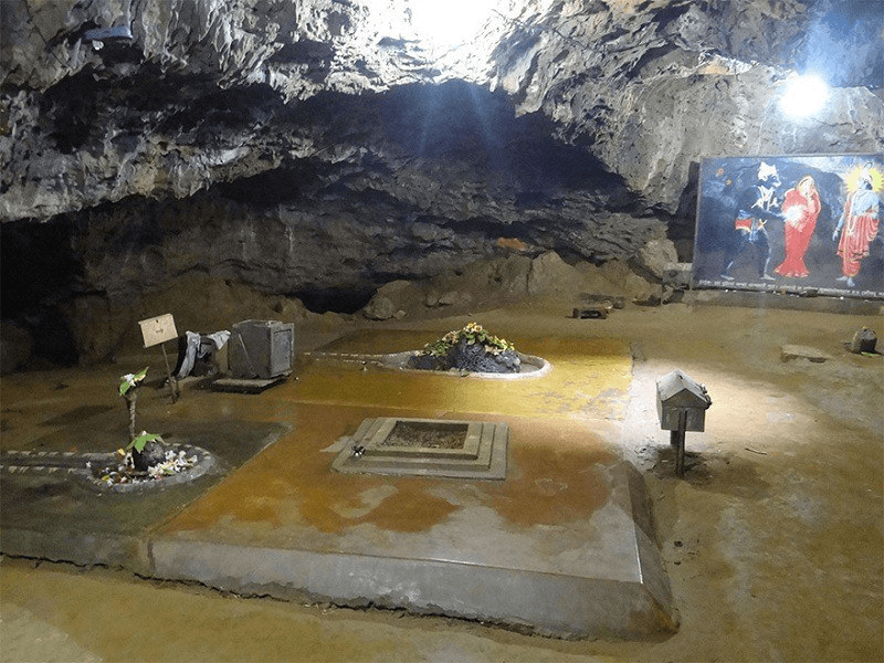 Jambuvan Caves porbandar