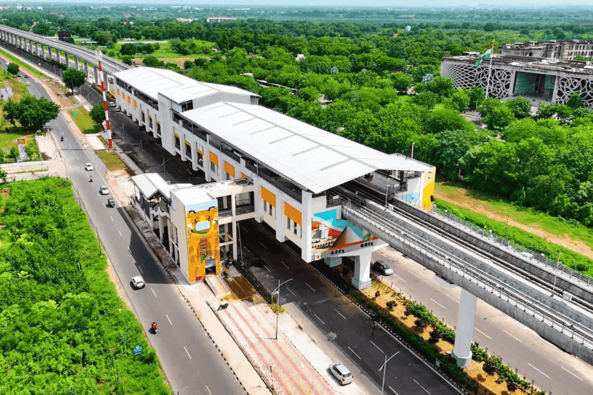 gandhinagar metro time table